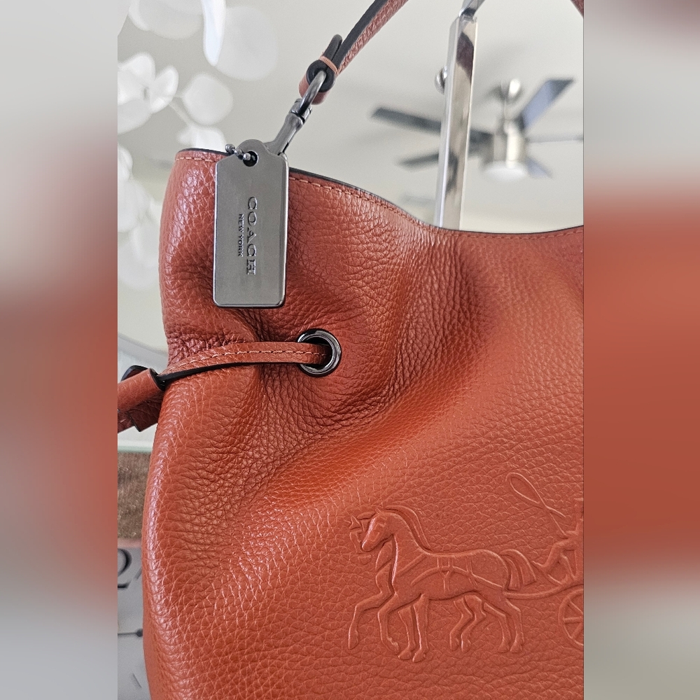 EUC Coach Andy Refined Pebbled Leather Horse & Carriage Crossbody - Picture 2 of 10